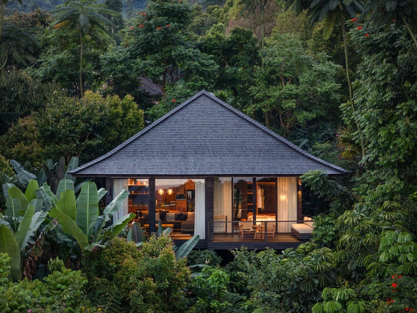 Premium Suite Cabin with Private Jacuzzi at Munduk Cabins